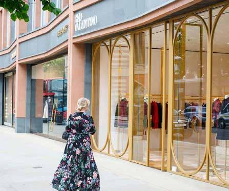 independent brands. Immediate neighbours include Boutique 1, Delpozo, Red Valentino and Escada and the five floors of office space above is fully let to Marshall Wace.