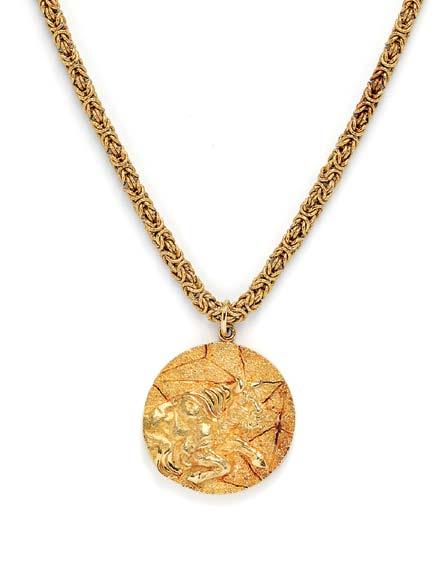 303 303 18kt Gold Taurus Pendant, Tiffany & Co., Italy, signed, and suspended from associated thick rope chain, 106.0 dwt, lg. 1 5/8, 25 1/4 in.