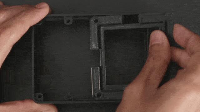 Install Tray to Enclosure frame Insert the mini-oontz-tray.