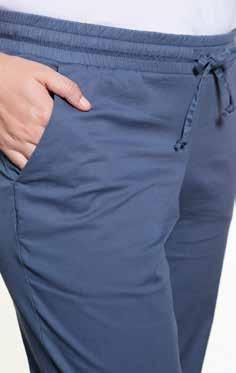 It is comfortably cut at the waist and has a narrow