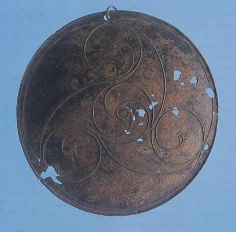 Bronze Disc in the La Tene style La Tene The new style of Art which the Celts brought to Ireland is called La Tene.