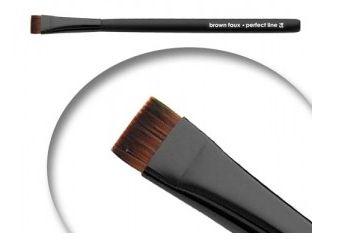 PERFECT LINE BROW BRUSH BOLD BROWS Our Perfect Line Brow Brush makes brow color look exactly the way it looks in the container when applied.