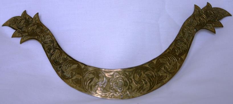 Plate 5.113: Classical type of gilded coronet (pemeles dahi) worn since 1950 s until 1980 s JKKN photo collection Plate 5.
