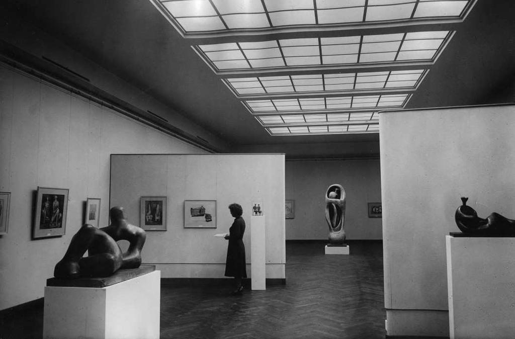 Figure 1. Installation View, Henry Moore, Moderna Galerija, Ljubljana, 1955 Digital image courtesy of Moderna Galerija, Ljubljana / Henry Moore Foundation Miodrag B.