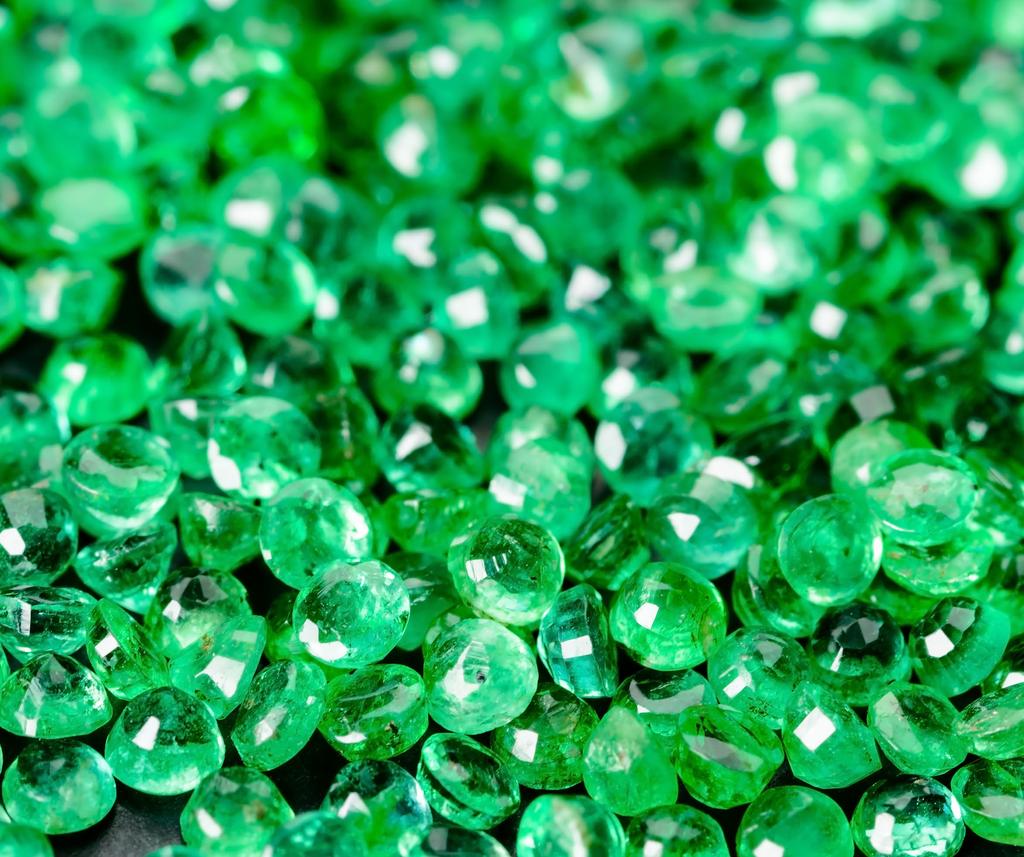 Milli here, talking about the May birthstone, Emerald (chemical formula Be3Al2(SiO3)5). The green color of this gem gives it its name, originally from the Greek word smaragdos (green gem).