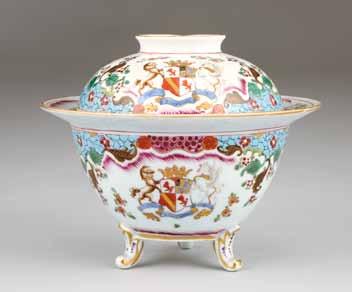 20cm long 17cm wide 11cm high 294 19th Century Chinese Armorial Famille Rose bowl and