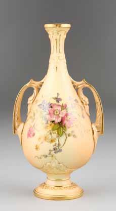 19cm high 180-240 (+ 21% BP*) 7 Royal Worcester double handled vase, model No.