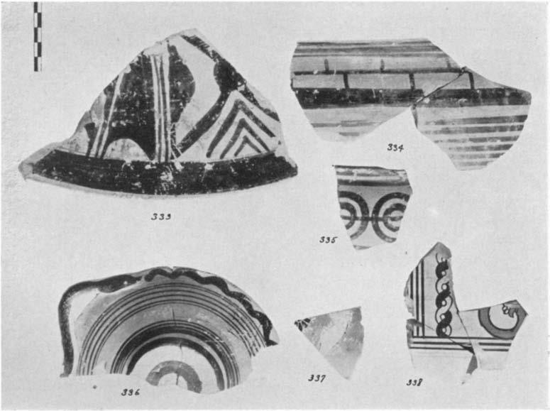 624 DOROTHY BURR 335. (P 2403) Fig. 90 Fragment from a krater decorated with horizontal lines and concentric circles, their centres joined by a line; glazed inside. Saine provenience. H. 0.057 m.; W.