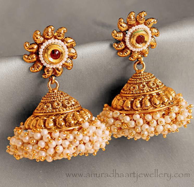 Kundan Jhumkis Kundan jhumkis are well-known in Rajasthan for its marvelous design, look & spark, but now days we can see the craze for kundan