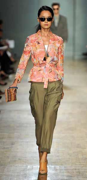 Look 29 CORAL SILK FLORAL JACQUARD JACKET WHITE STRETCH SLUB LONG-AND-LEAN TANK OLIVE HERITAGE SILK CARGO PANT TORTOISE