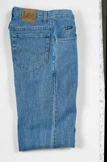 STONE WASHED 74307 83 DARkSTONE 492 83 DENIM 470200 levi strauss signature men s relaxed Fit Jeans Midrise waist, relaxed fit through seat and thigh and tapered leg 14.5 oz.