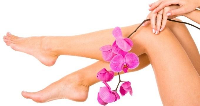 Pedicuring Beginner Course 2.5 days over 3 weeks *Models required Tuition: $495.00 Kit: $250.