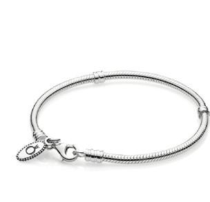 FIND YOUR PERFECT MOMENTS SILVER CHARM The most popular bracelet size is. A bracelet is perfectly sized when you measure your wrist tightly and add 2 cm.