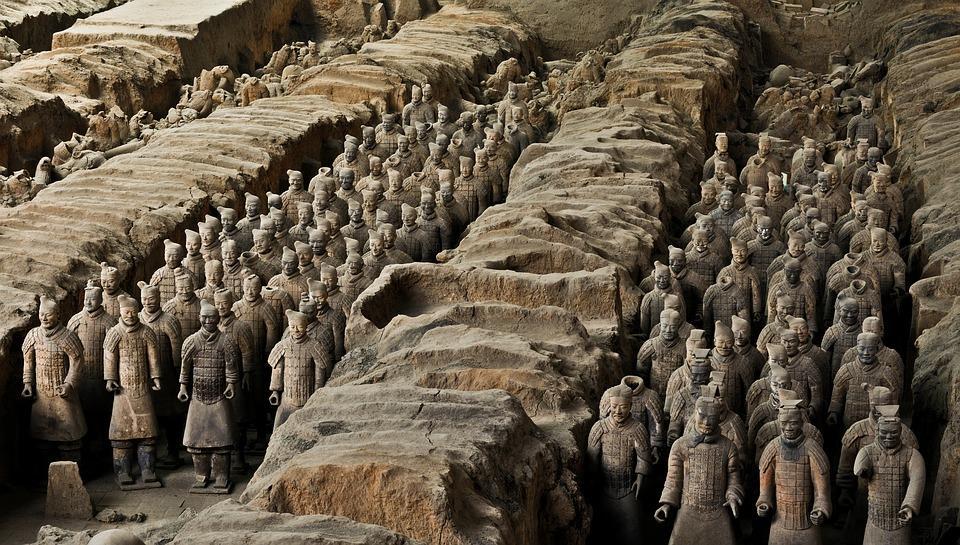 Xian Tombs of the Qin Dynasty * By History.com, adapted by Newsela staff In 221 B.C., Qin Shi Huang became emperor of China. Back then, China was made up of many different states.