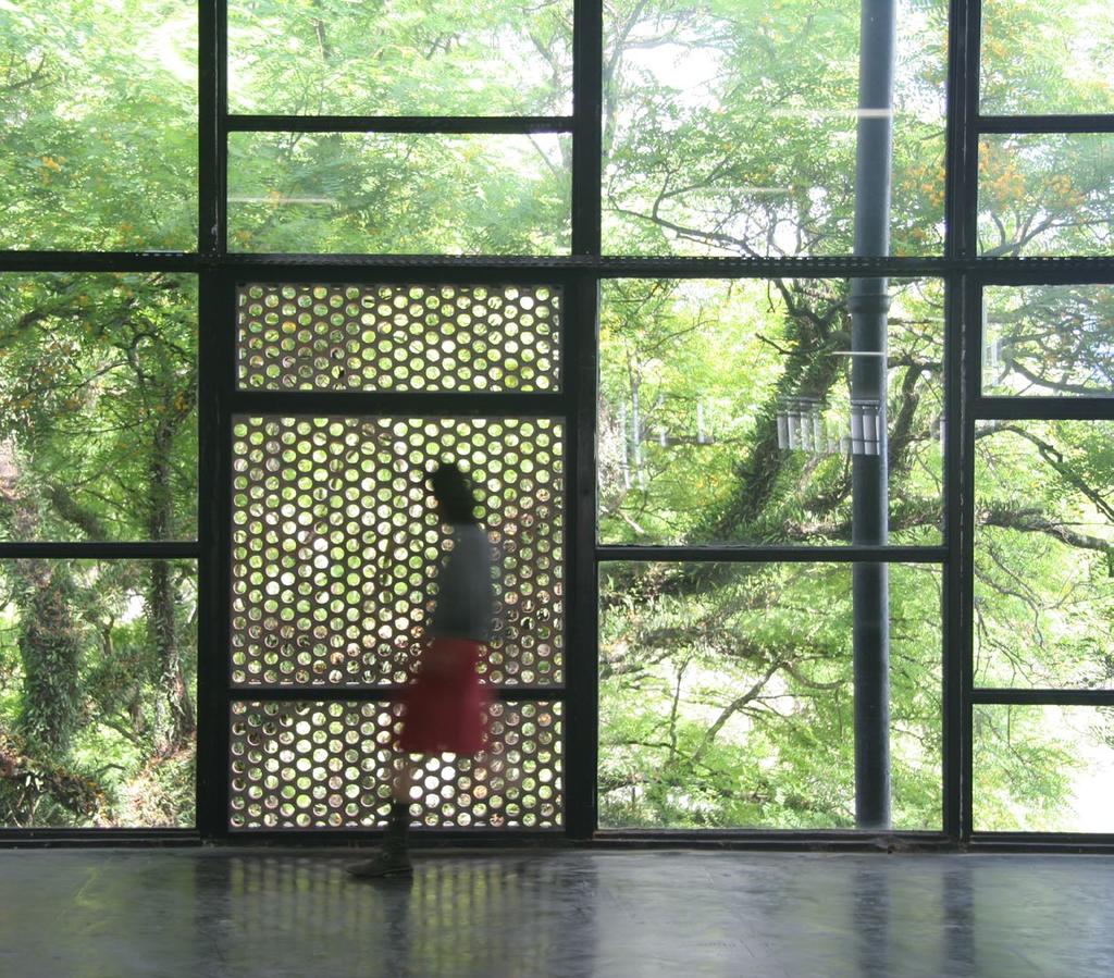 Paredes para Rio Amazones Collaboration with Jarbas Lopes How to Live Together, 27th São Paulo Bienal, 2006 Koch adapted the glass walls of Oscar Niemyer s Ciccillo Matarazzo Pavilion by removing