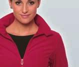 and elastane shoulder lining, wind- and water-resistant, full zip, side pockets with concealed zipper, fi tted cut. 442.