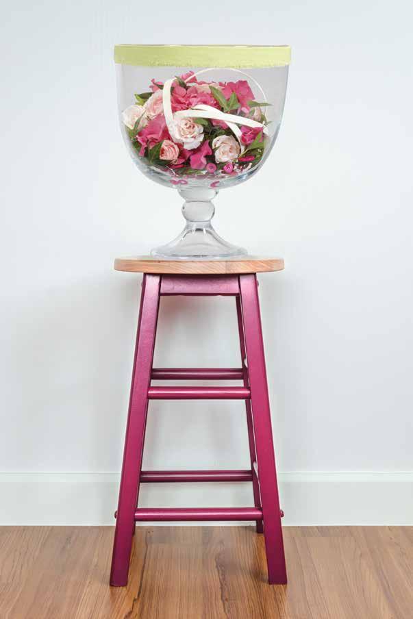 Decorative Accessories Design Recipe 13 Mallory Footed Vase (45-92125) ¼ Brick OASIS Floral Foam Maxlife (0060) 6 OASIS Button Wire - Strong Pink (41-12454) 3 OASIS