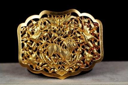Gold Belt Buckle worn by wealthy Peranakans the in 19 th Century Unusual enamel phoenix bracelet from the 1950s and 1960s Gain practical tips and advice in jewellery in 30 minutes In collaboration