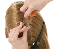 4 APPLY Use twists, knots, overlap, braids, loops or rolls; determines