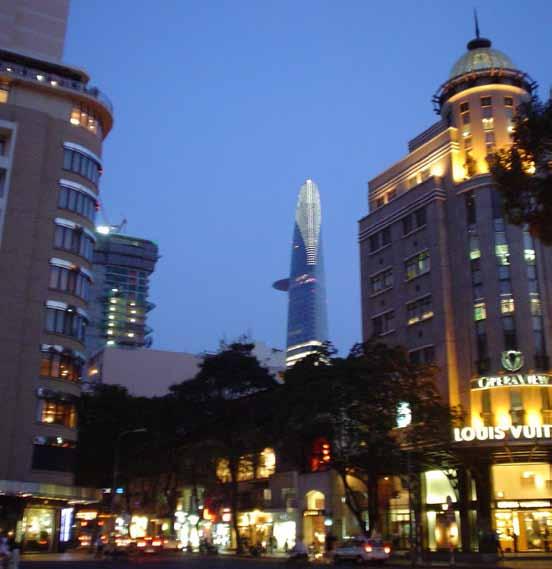 Key Retail Areas & Streets DONG KHOI This street is located in District 1 with a length of 630 m with historical and commercial landmarks such as the Saigon Notre- Dame Cathedral, Opera House,