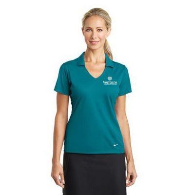 3-button placket with embossed buttons. Double needle hemmed bottom with side vents. Heat seal label provides tag-free comfort.