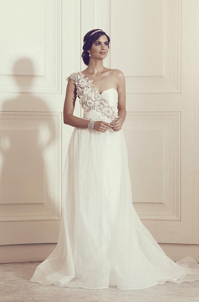 O R G A N Z A Fit for a true bridal princess, the silk organza skirt creates show stopping drama and a true