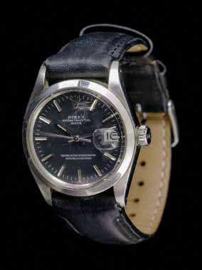 95 An 18 Karat White Gold and Diamond Cellini Wristwatch, Rolex, 35.00 x 25.