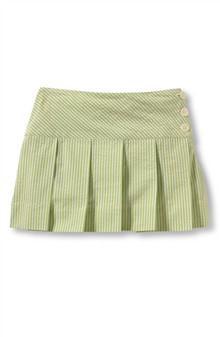 Skirt made with single pleats all