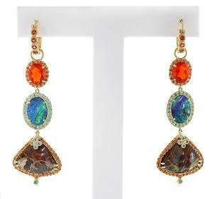 Winners Announced for AGTA's 2014 Spectrum Awards Competition Dallas, TX - October 21, 2013: Winners have been named in the 2014 AGTA Spectrum Awards competition hosted by the American Gem Trade