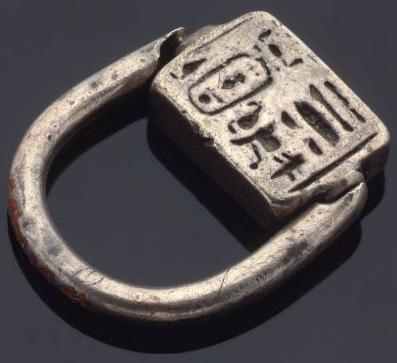 - Next is a sample of finger-rings from the rein of Pharaoh Thutmose IV shown in Fig.15 [18]. It is manufactured from Bronze and its bezel was manufactured from steatite.