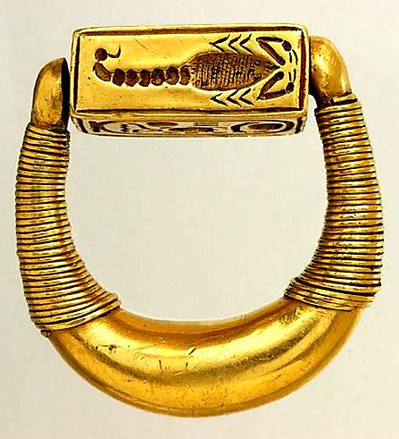 (a) Cartouche bezel (b) Crocodile bezel - The manufacturing of finger-rings in ancient Egypt was investigated from the predynastic period to the 18 th dynasty of the new kingdom.