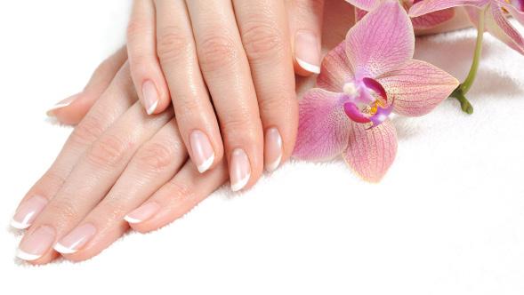 with the use of thermal mitts, finish with a colour of your choice. 60 Minutes 45 Euro Mini Pedicure File nails, cuticle care, foot massage and colour of your choice.