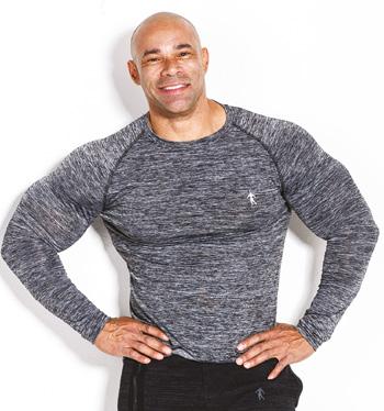 Long Sleeve 01 LM Compression dark grey size: S, M, L, XL LENGTH: standard NECKLINE TYPE : round COMPOSITION: 100% polyester CARE INSTRUCTIONS: machine wash at 40 C Slim-fitting elastic long sleeve
