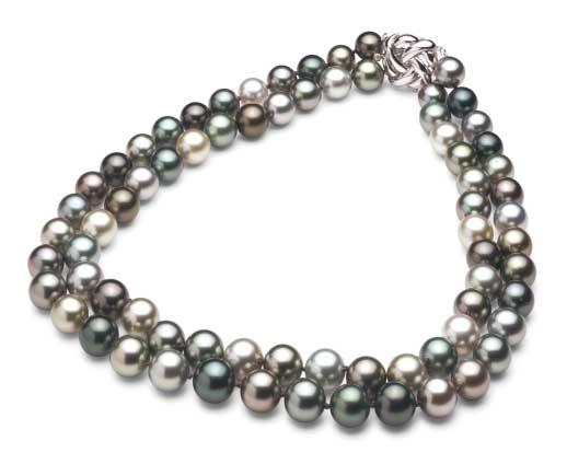 BLACK TAHITIAN SOUTH SEA PEARLS 15 A double strand Tahitian cultured pearl necklace.