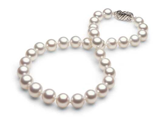 www.americanpearl.com To order call 800.847.3275 WHITE AUSTRALIAN SOUTH SEA PEARLS 21 A single strand South Sea cultured pearl necklace.
