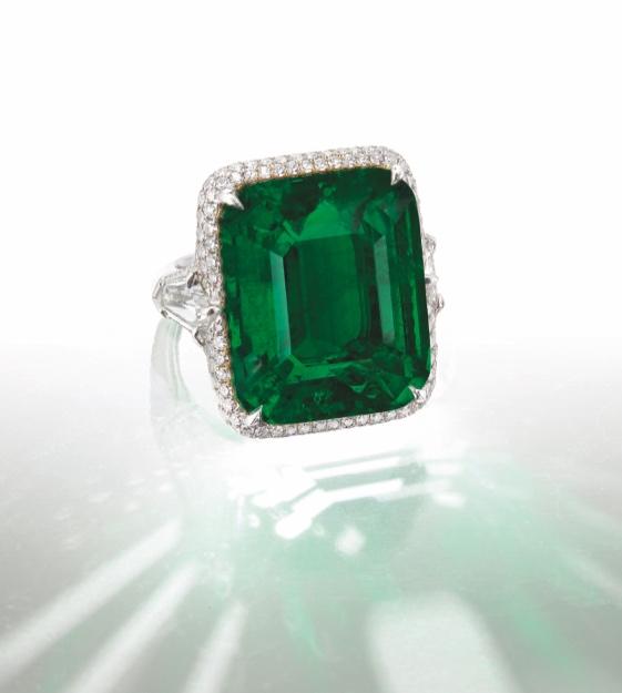 Celebrating the Verdant Stones of Nature Headlining the sale is the cushion-shaped Fancy Intense Green Diamond of 5.62 carats (estimate: HKD 22,000,000-26,000,000).