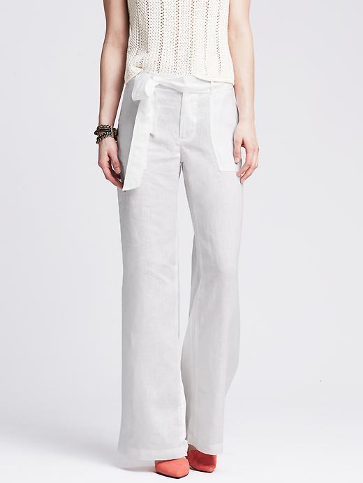 Nothing screams summer more than linen pants! These beauties from Banana Republic can also be dressed up or dressed down depending on the accessories you choose.