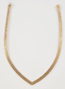 1178, PEARLS AND DIAMOND Set comprising one rigid 18K yellow gold necklace with