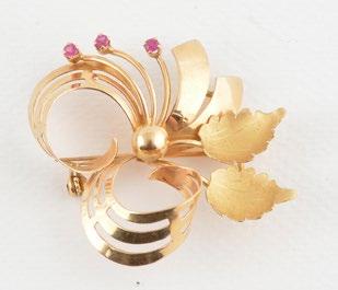1008 AND RUBIES 18K yellow gold brooch in the shape of a flower decorated