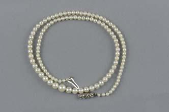 Lot 38 Lot 38 A LATE 20TH CENTURY AKOYA CULTURED PEARL NECKLACE, pearls graduating in size from 3.2mm to 6.