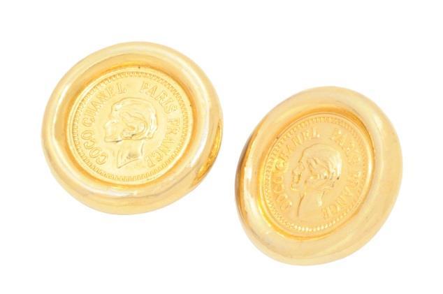 SZZ121M clip earrings with gold-toned metal coin-like design,