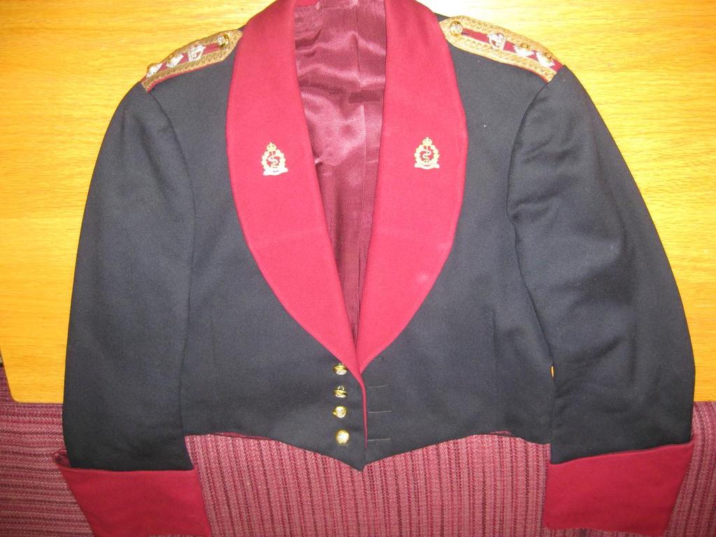 MCM751 TUNIC, ARMY, MESS KIT, RCAMC, COL BARR Mess Kit Tunic Medical Service Colonel Belonged to