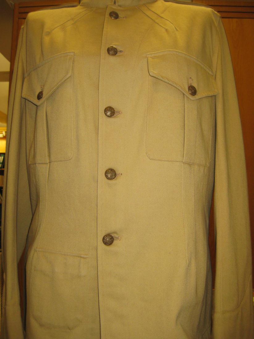 MCM769 TUNIC, KHAKI Frock coat made of khaki material with brass buttons