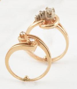 76 10K, AND DIAMONDS *Lot of 2 rings comprising: - 14K yellow gold ring set