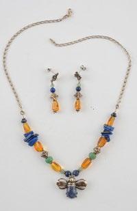 218 SILVER AND STONES Silver set comprising a necklace and a