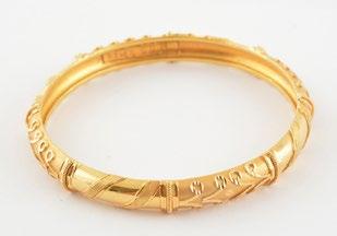 10 18K GOLD 18K mat and brilliant yellow gold bracelet finely chiselled.