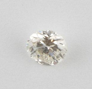 78 Lot of diamonds comprising: - 1 old cut diamond weighing approximately 0.