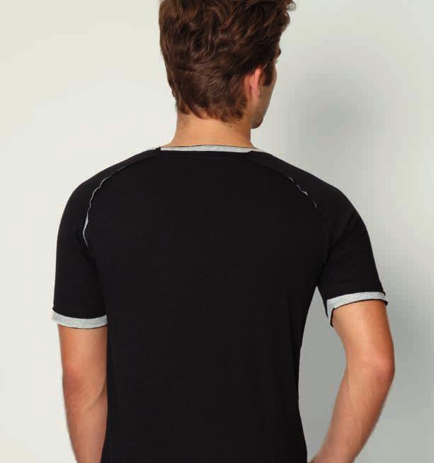 tokio Short sleeve raglan V-neck T-shirt with contrast fabric around the