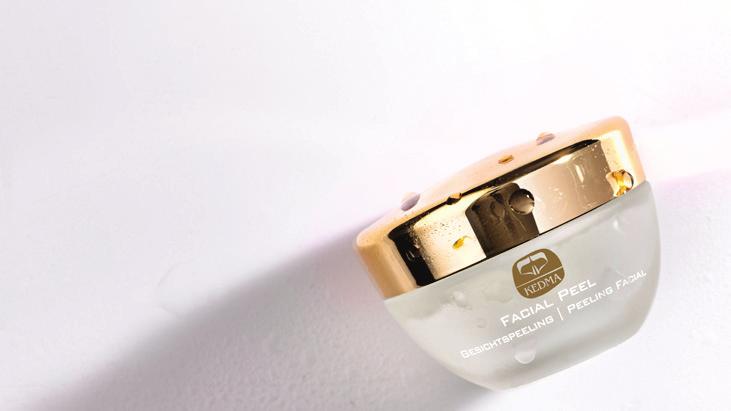 Eye Cream Kedma Eye cream consists of Dead Sea minerals, age-defying ingredients, plant extracts and natural oils.