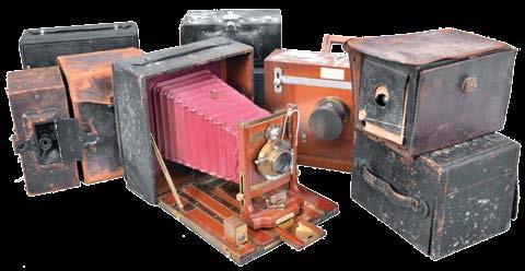 Many antique cameras including Kodak Brownie models, a Kodak